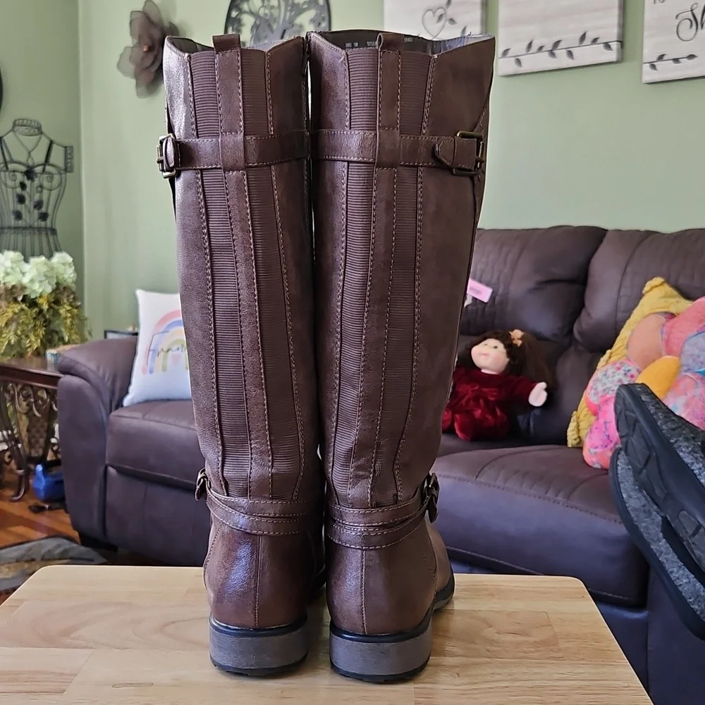 Bare Traps Boots - Picture 6 of 9
